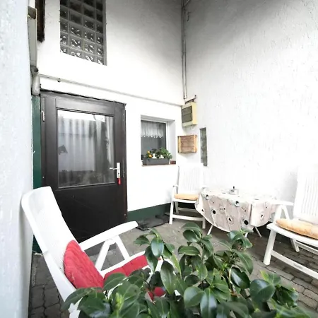 Near Duesseldorf Exhibition Centre Apartment Juchen